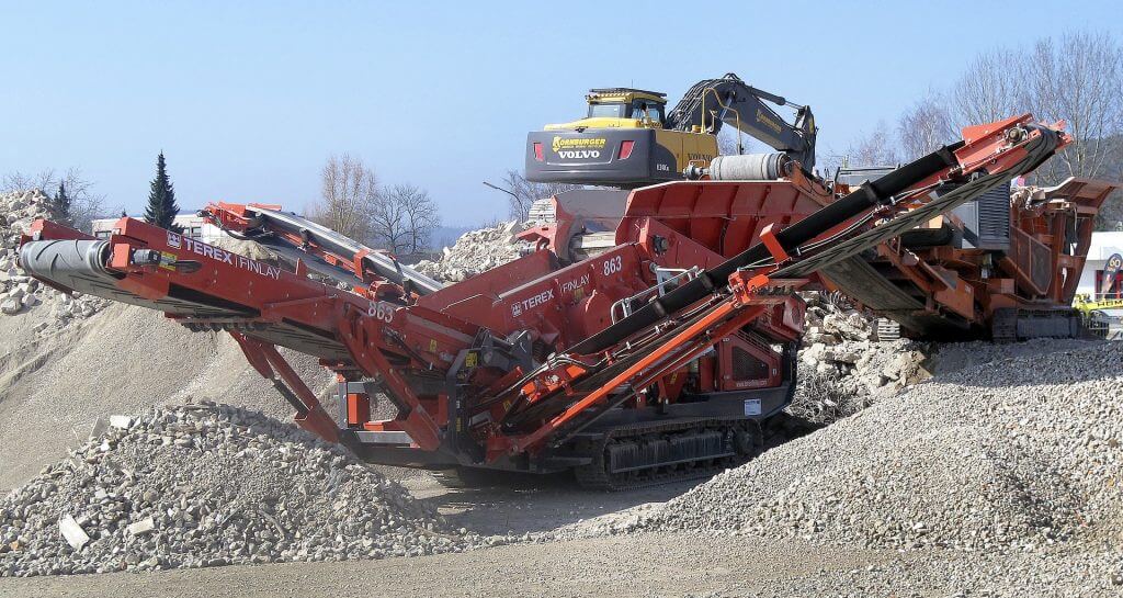 CONCRETE CRUSHING MACHINE @ Essex Demolition